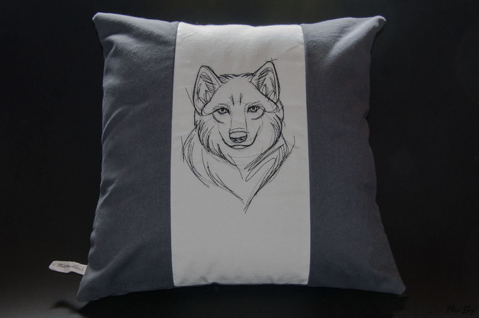 Housse de coussin Loup2, fabrication artisanale