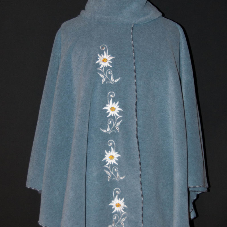 Cape brodée : Bleu glacier Edelweiss
