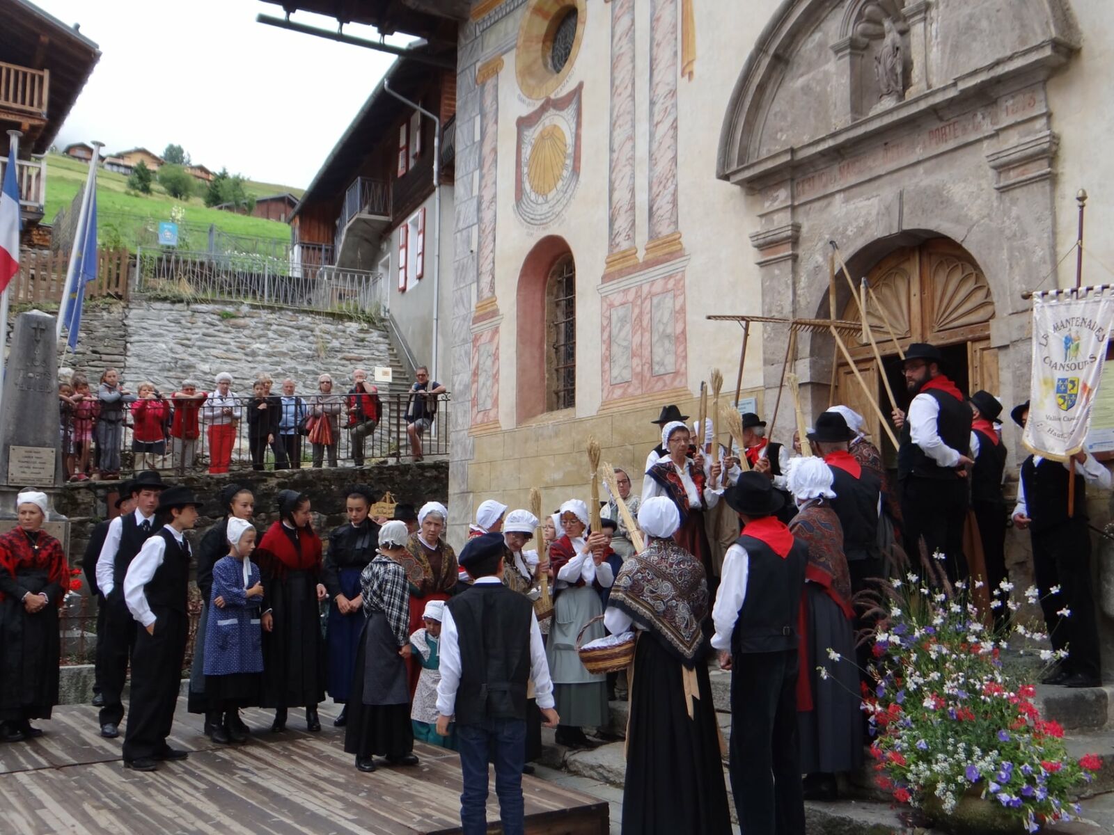 fête du costume Hauteluce, costume de Savoie