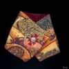 Tour de cou broderie rouge