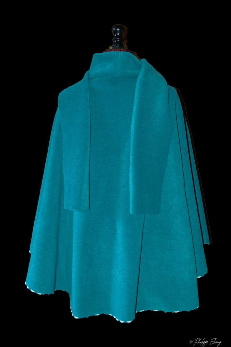 Dos Cape brodée : Bleu canard Edelweiss