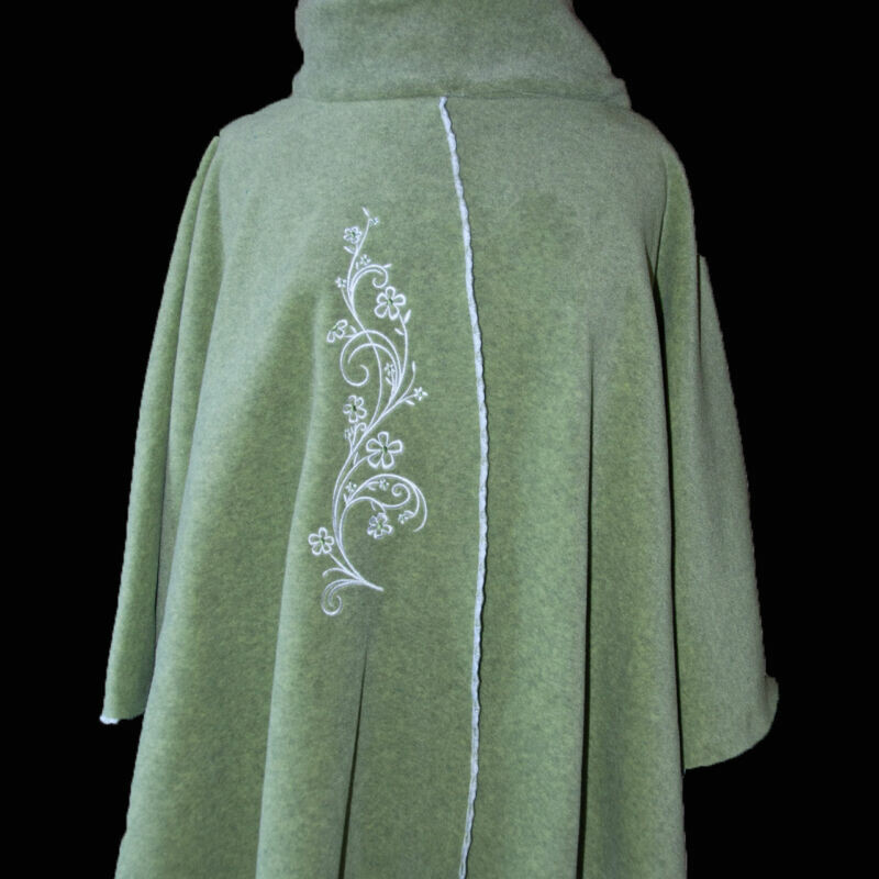 Cape brodée : Vert menthe Marguerittes