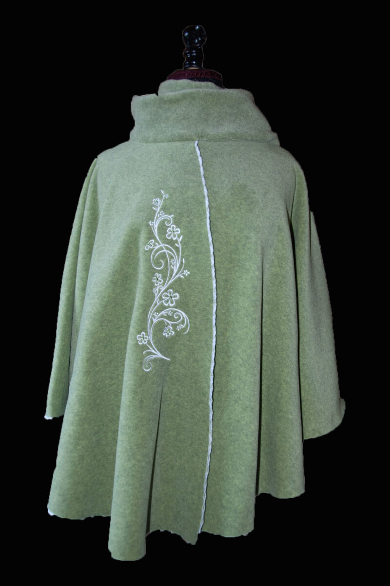 Cape brodée : Vert menthe Marguerittes